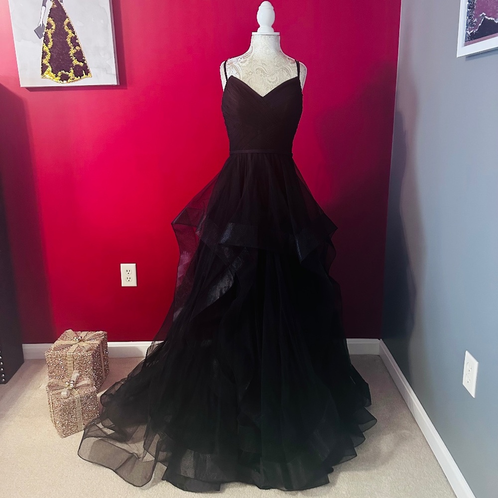 BASIX Black Label Strapless Gown